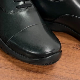 Scarpe Classiche Uomo Prada – Collezione Eleganza Moderna