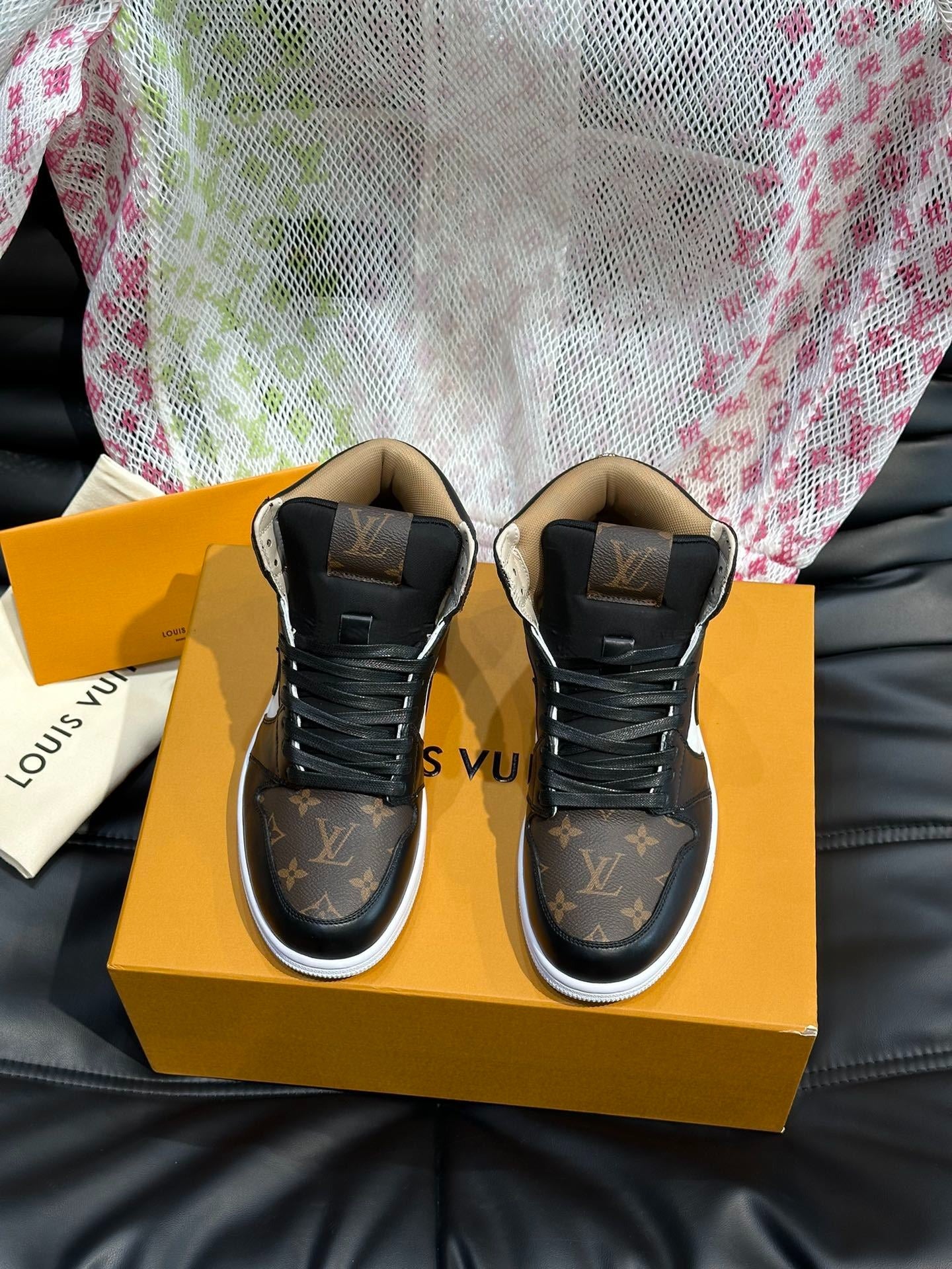 Nike Air Jordan 1 x Louis Vuitton