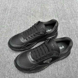 Sneakers Uomo Prada – Eleganza Moderna e Artigianato Italiano